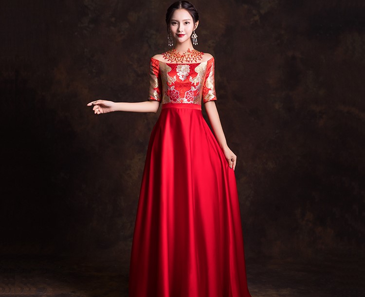 一字肩新娘結(jié)婚禮服，唯美流蘇中式禮服