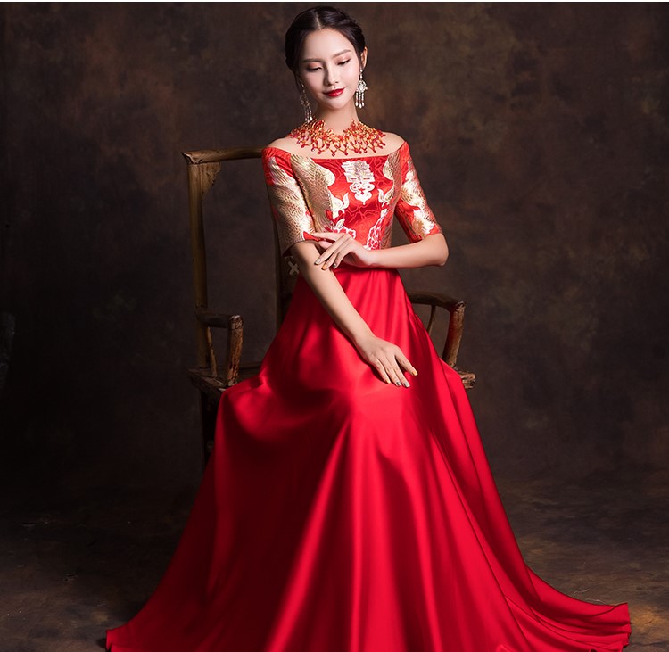 一字肩新娘結(jié)婚禮服，唯美流蘇中式禮服