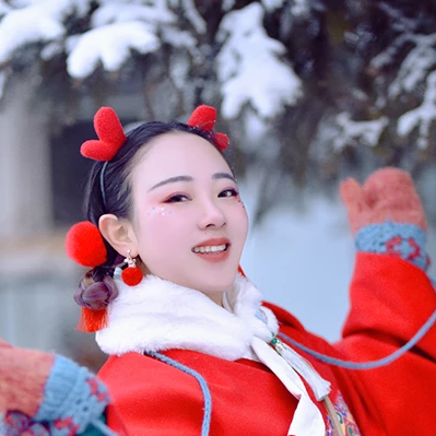 雪景俏皮可愛(ài)女生頭像，唯美古風(fēng)真人頭像