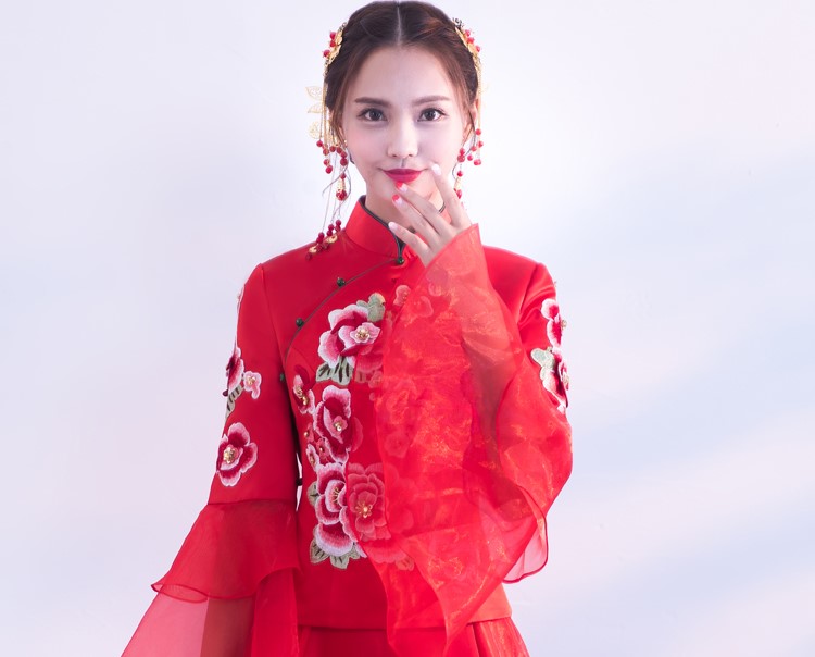 荷葉袖中式禮服，唯美牡丹花新娘禮服