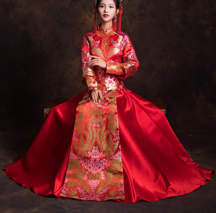 龍飛鳳舞中式禮服，奢華云錦新娘禮服