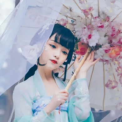 森林花仙子女生頭像，唯美古風真人頭像