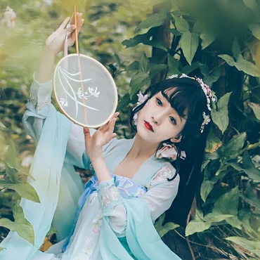 森林花仙子女生頭像，唯美古風真人頭像