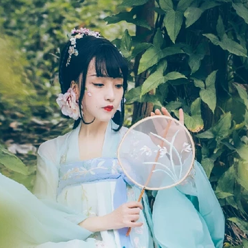 森林花仙子女生頭像，唯美古風真人頭像