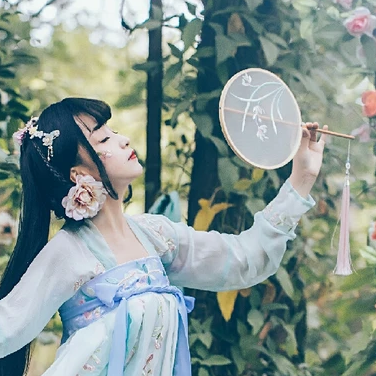 森林花仙子女生頭像，唯美古風真人頭像