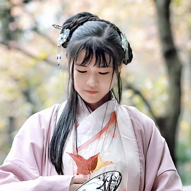 楓葉韻味女生頭像，唯美古風真人頭像