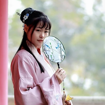 楓葉韻味女生頭像，唯美古風真人頭像