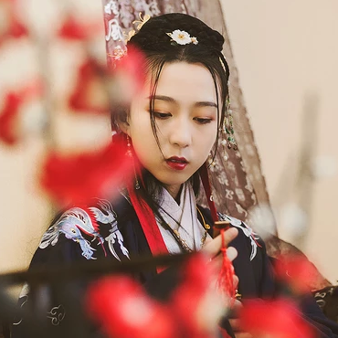 書香氣息女生頭像，唯美古風(fēng)真人頭像