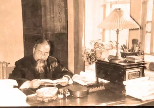 名人書房欣賞：遠(yuǎn)離塵世的一個美妙的書房