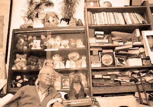 名人書(shū)房欣賞：遠(yuǎn)離塵世的一個(gè)美妙的書(shū)房