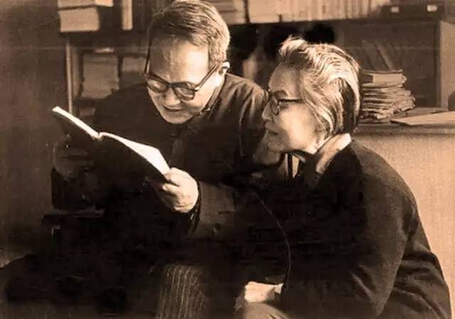 名人書房欣賞：遠離塵世的一個美妙的書房