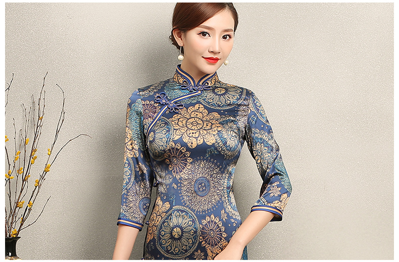 花若優(yōu)雅旗袍，圓形印花旗袍裙