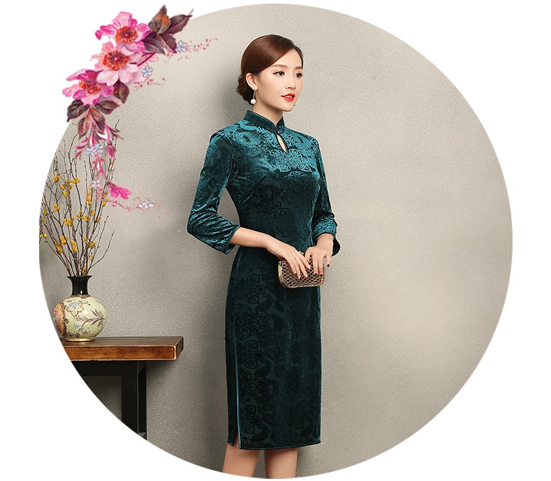 墨綠貴春旗袍，復(fù)古絲絨燒花旗袍裙
