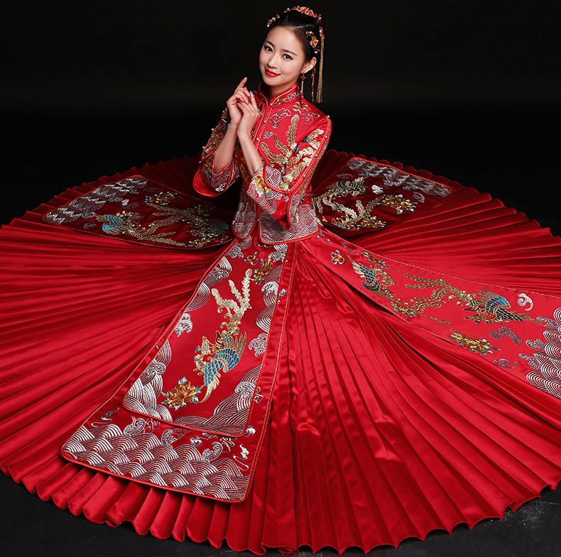 高貴華美中式禮服，秀禾龍鳳褂新娘禮服