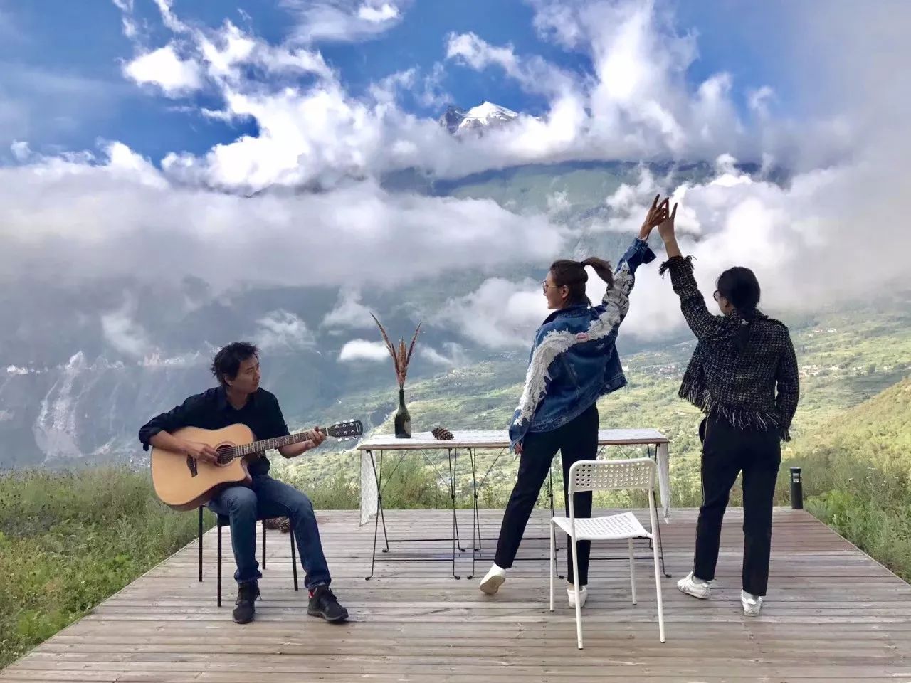 云階·格蘭平營地，踩著云一步步登上哈巴雪山