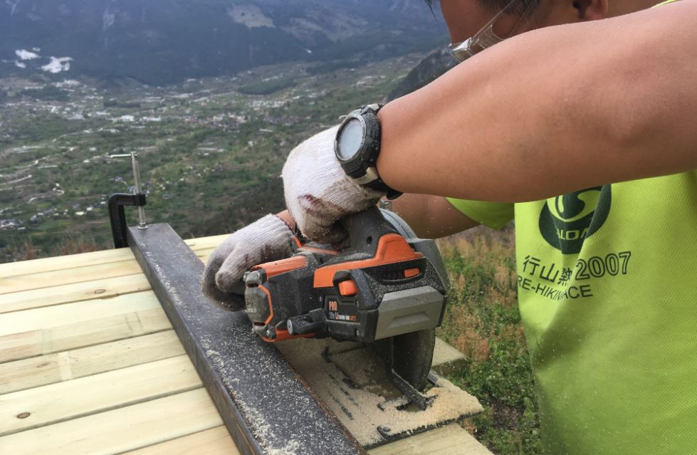云階·格蘭平營(yíng)地，踩著云一步步登上哈巴雪山