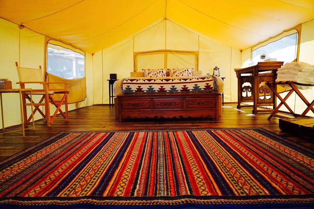 云階·格蘭平營(yíng)地，踩著云一步步登上哈巴雪山