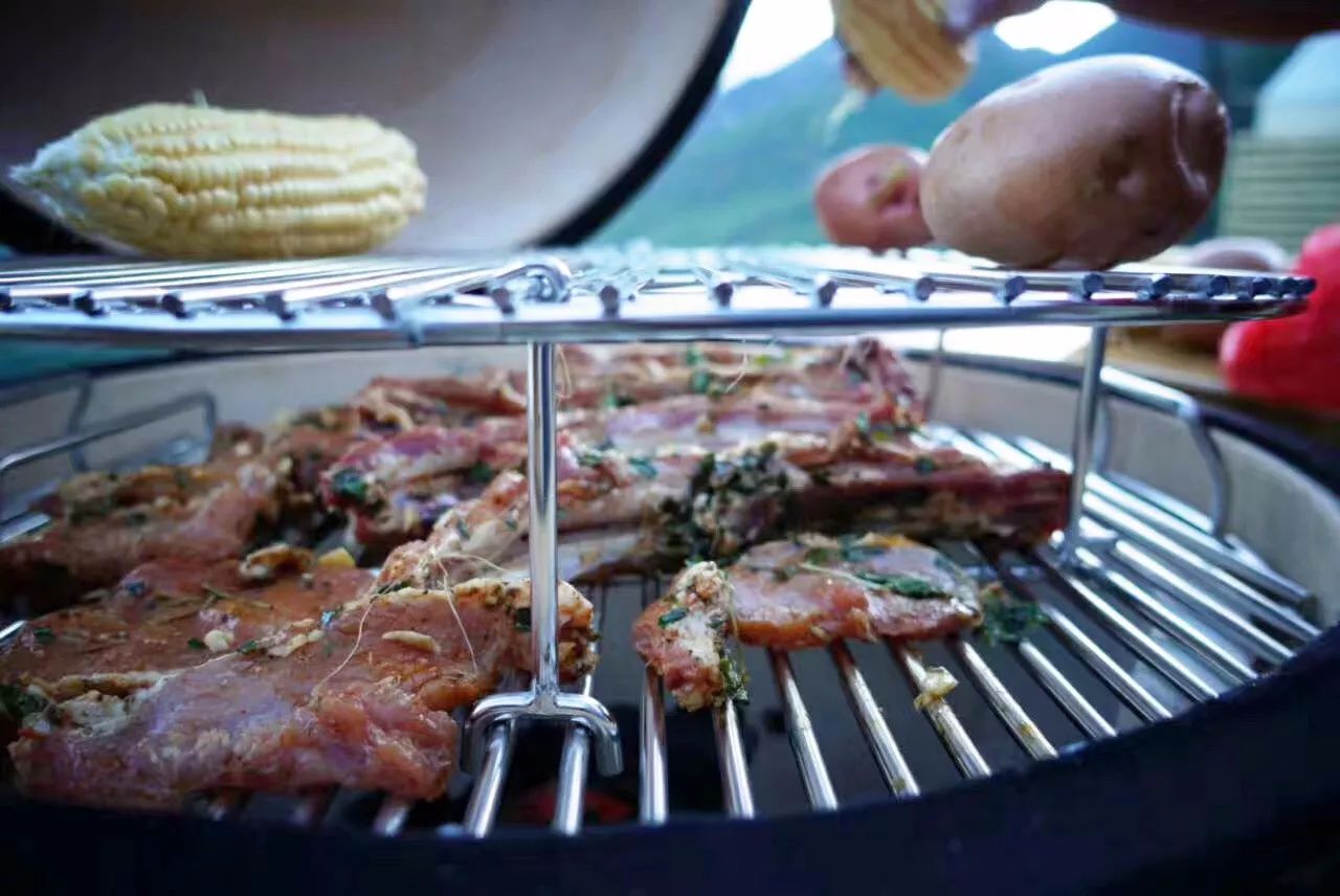 云階·格蘭平營(yíng)地，踩著云一步步登上哈巴雪山