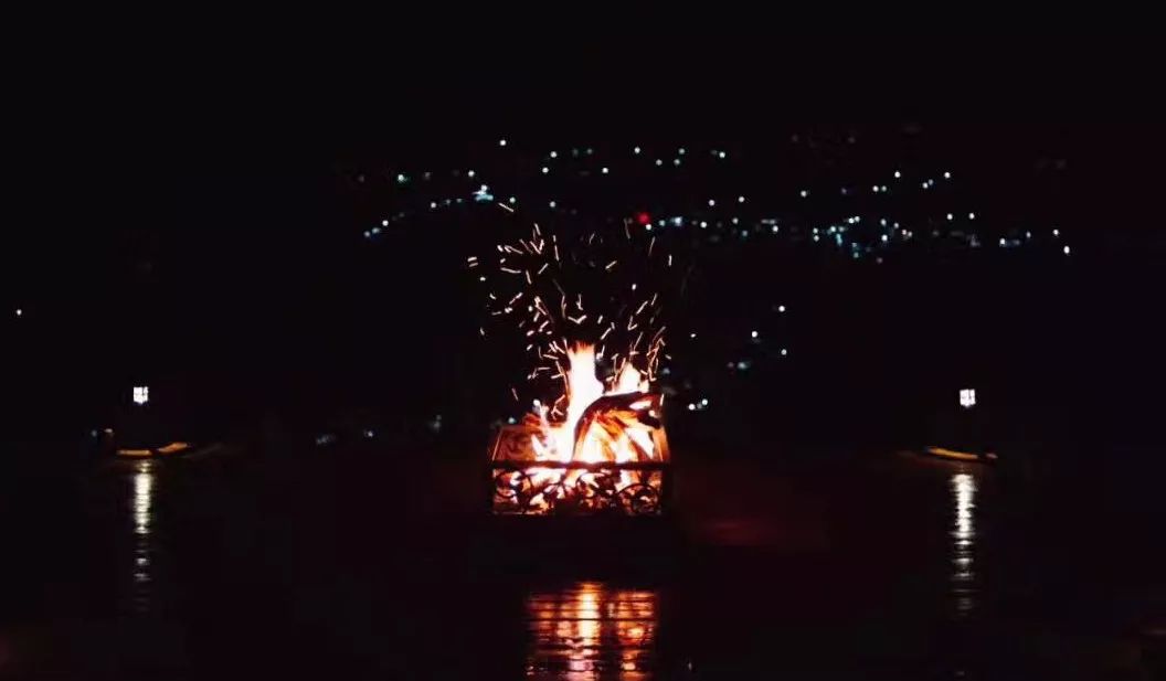 云階·格蘭平營(yíng)地，踩著云一步步登上哈巴雪山