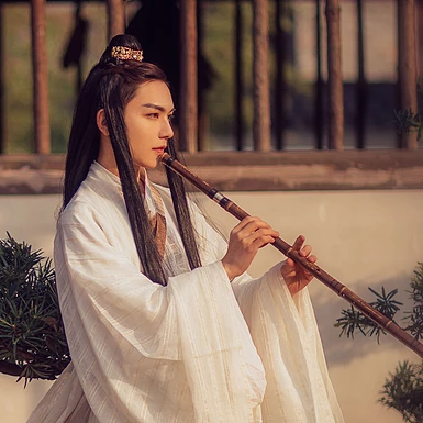 瀟灑喝酒白衣翩翩男生頭像，唯美古風(fēng)真人頭像