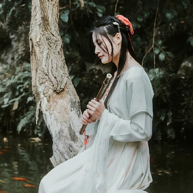 清新文藝帶傘女生頭像，唯美古風真人頭像