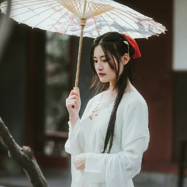 清新文藝帶傘女生頭像，唯美古風真人頭像