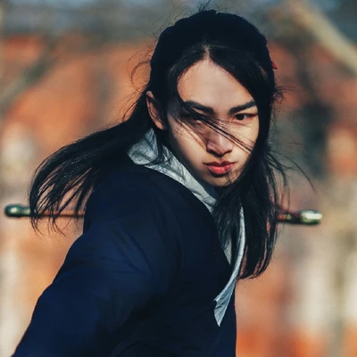 霸氣帶兵器男生頭像，唯美古風(fēng)真人頭像