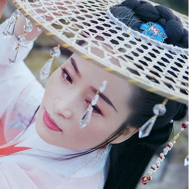 珠簾斗笠女生頭像，唯美古風(fēng)真人頭像