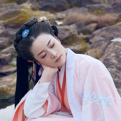 珠簾斗笠女生頭像，唯美古風(fēng)真人頭像