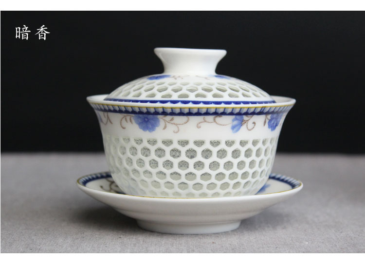 卡玻璃的瓷器茶具:14款手工青花鏤空茶具蓋碗