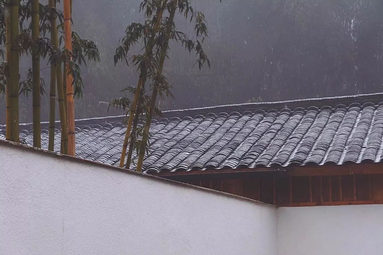 路之青城，在應(yīng)該努力的年紀留下精彩的痕跡！