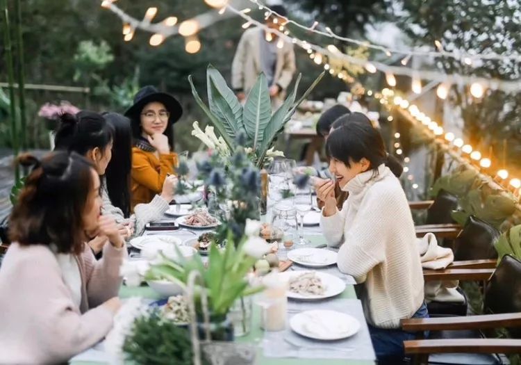 路之青城，在應(yīng)該努力的年紀(jì)留下精彩的痕跡！