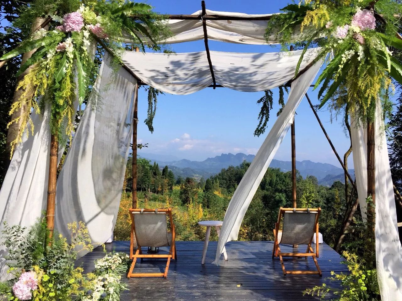 路之青城，在應(yīng)該努力的年紀(jì)留下精彩的痕跡！