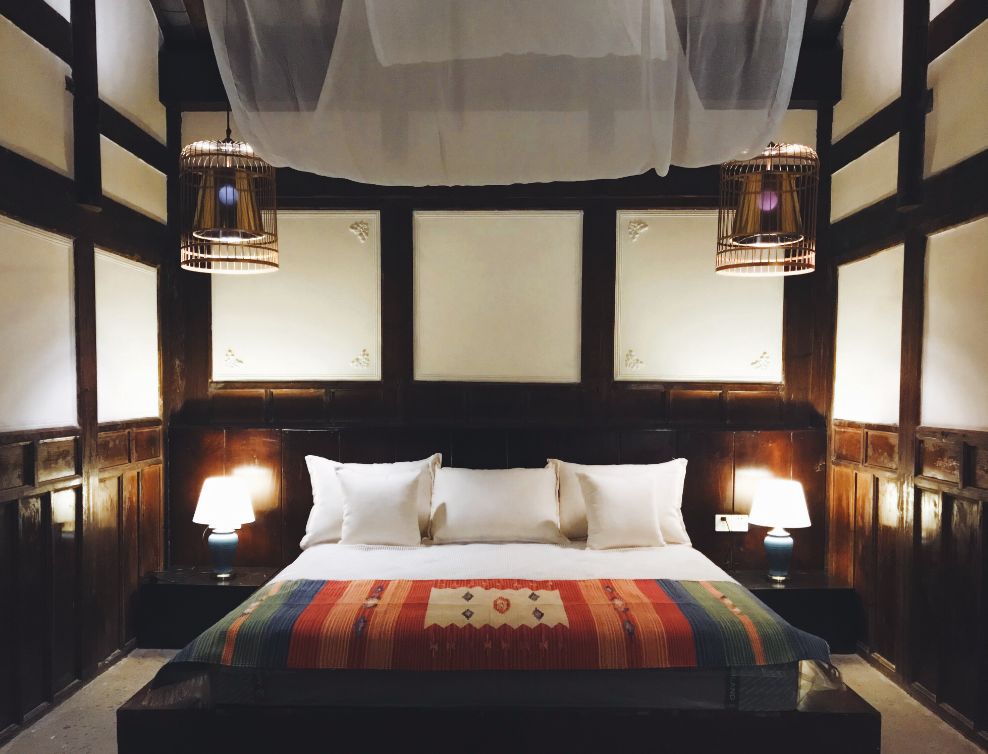 路之青城，在應(yīng)該努力的年紀(jì)留下精彩的痕跡！