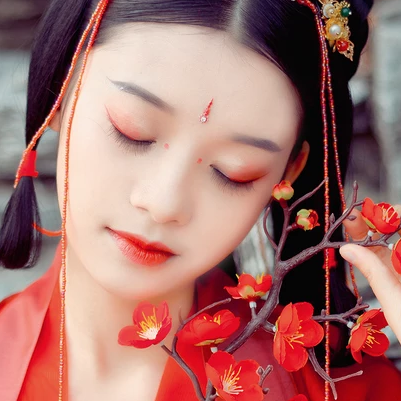 紅梅紅衣女生頭像，唯美古風(fēng)真人頭像
