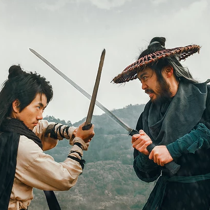 江湖英雄帶兵器男生頭像，唯美古風(fēng)真人頭像