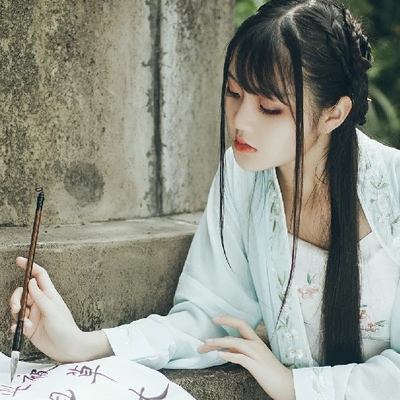 清新雅潔文藝女生頭像，唯美古風真人頭像