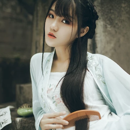 清新雅潔文藝女生頭像，唯美古風真人頭像