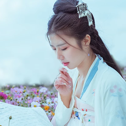 花開文藝女生頭像，唯美古風(fēng)真人頭像