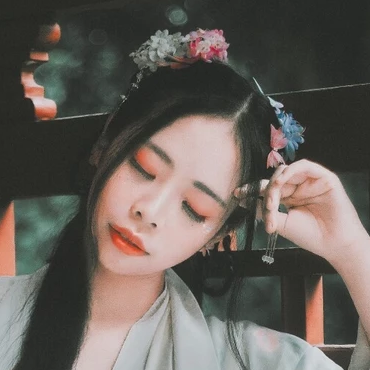 清新淡雅帶傘女生頭像，唯美古風(fēng)真人頭像