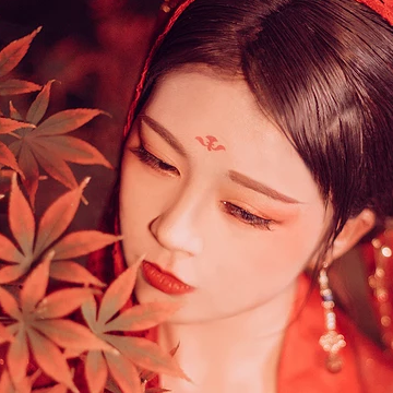 朱紅嬌艷女生頭像，唯美古風(fēng)真人頭像
