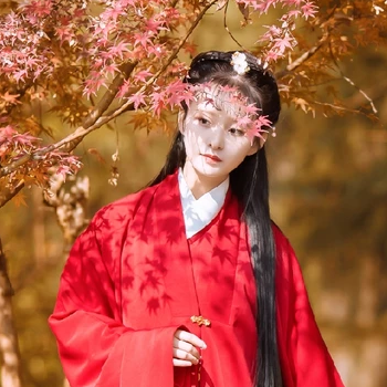 楓葉紅衣女生頭像，唯美古風(fēng)真人頭像