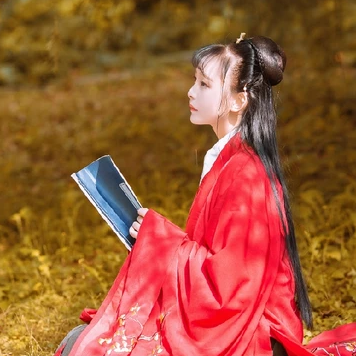 楓葉紅衣女生頭像，唯美古風(fēng)真人頭像