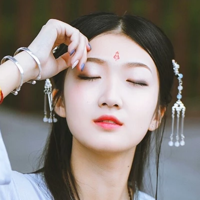 清新帶傘女生頭像，唯美古風(fēng)真人頭像