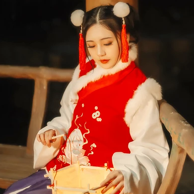 新春吉祥拿福女生頭像，蓮花燈唯美古風(fēng)頭像