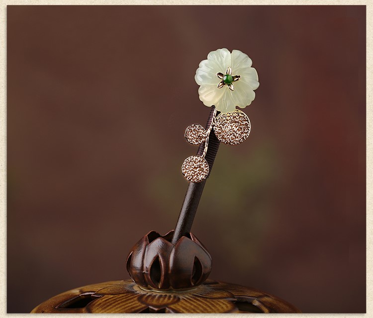 古典盤發(fā)玉花珠釵，古風(fēng)岫玉發(fā)釵發(fā)簪頭飾