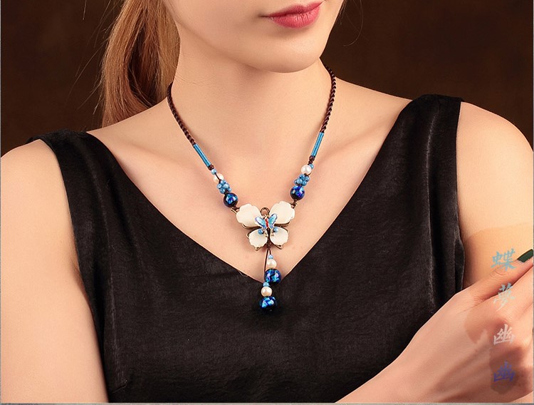 蝶夢(mèng)幽幽復(fù)古鎖骨鏈，唯美藍(lán)色項(xiàng)鏈?zhǔn)罪? src="/shige/d/file/bigpic/190404/04/13-1P225110401-50.jpg" / data-bLFw="p93KgU"><br / data-iIrf="EnQhUc">
	<img alt=