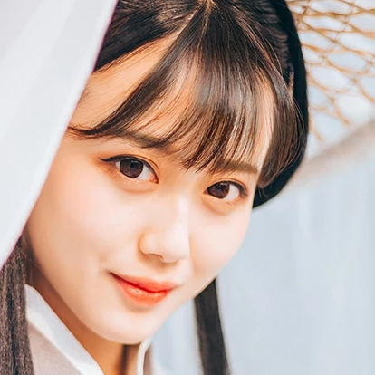 白衣清新復古女生頭像，唯美古風真人頭像