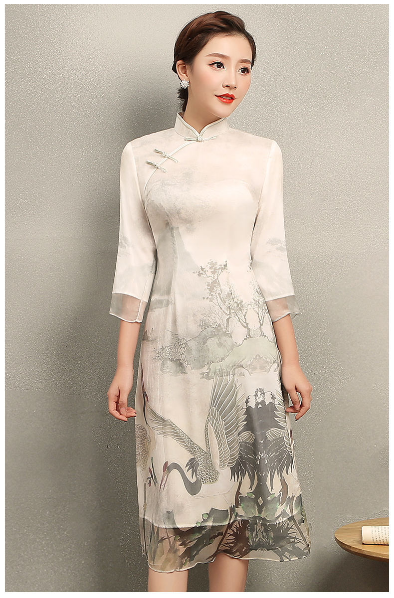 復(fù)古飛鶴旗袍，淡雅中袖中式旗袍裙