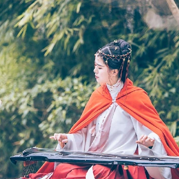 木蘭花開帶琴女生頭像，唯美古風(fēng)真人頭像